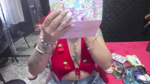Snapshot of sara_hot_2 chatting on May 12, 2026, 12:35 pm no limits sarah online show from May 12, 2026, 12:35 pm