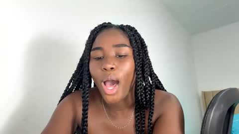 Sara online show from September 18, 2025, 9:50 pm