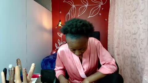 Snapshot of sara_naugty chatting on February 7, 2025, 2:04 pm S A R A online show from February 7, 2025, 2:04 pm