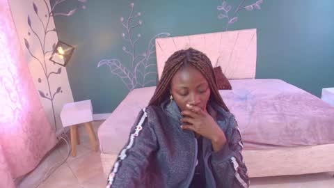 Snapshot of sara_naugty chatting on February 27, 2025, 11:52 am S A R A online show from February 27, 2025, 11:52 am