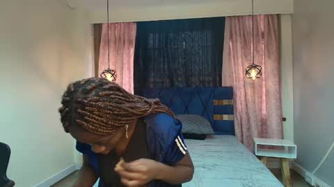 Snapshot of sara_naugty chatting on March 12, 2025, 7:38 pm S A R A online show from March 12, 2025, 7:38 pm
