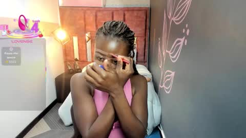 Snapshot of sara_naugty chatting on September 10, 2025, 7:36 pm S A R A online show from September 10, 2025, 7:36 pm