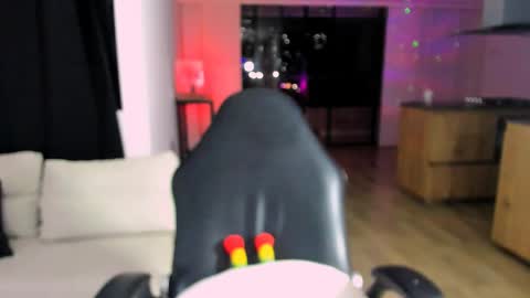 Sara online show from April 3, 2026, 1:36 am