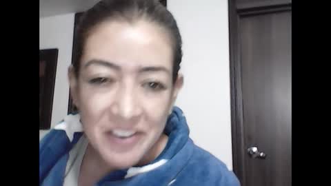 sara_peters online show from October 22, 2025, 11:59 pm