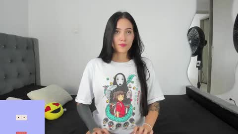 Snapshot of sara_queen9 chatting on December 18, 2024, 5:52 pm Sara online show from December 18, 2024, 5:52 pm