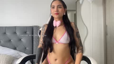 Snapshot of sara_queen9 chatting on February 12, 2025, 4:00 pm Sara online show from February 12, 2025, 4:00 pm