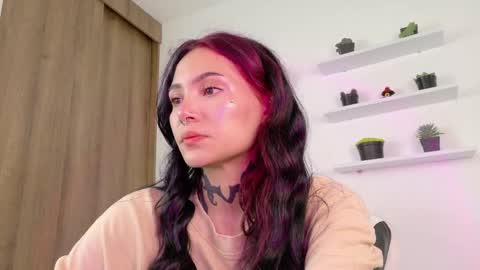 Snapshot of sara_queen9 chatting on April 30, 2026, 1:06 pm Sara online show from April 30, 2026, 1:06 pm
