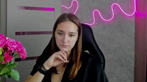 Snapshot of sara_rossse chatting on October 8, 2025, 7:33 pm Sara online show from October 8, 2025, 7:33 pm