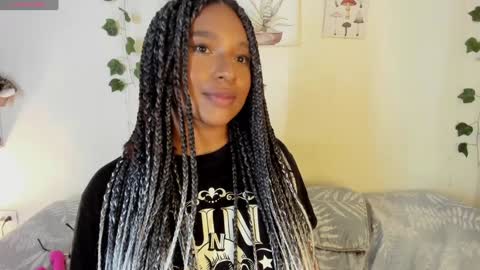 Snapshot of sara_sophiee chatting on January 21, 2025, 4:43 am sara sofia online show from January 21, 2025, 4:43 am