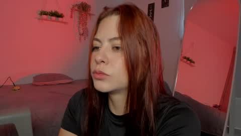 sara_sweett9 online show from May 28, 2026, 1:08 pm