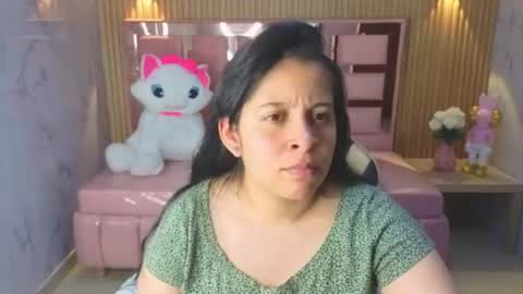 Sara T. online show from June 17, 2026, 3:09 am