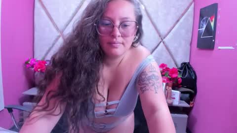 sara_thonson_ online show from November 27, 2025, 2:30 pm