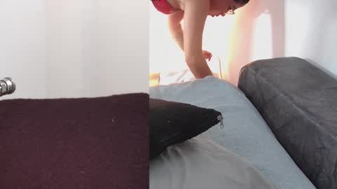 Snapshot of sara_velez_40 chatting on December 5, 2025, 10:02 am sara velez online show from December 5, 2025, 10:02 am