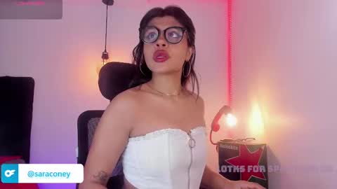 sara uwu online show from September 14, 2025, 2:16 pm