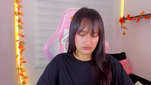 Sarah Ramirez online show from November 13, 2025, 2:43 am