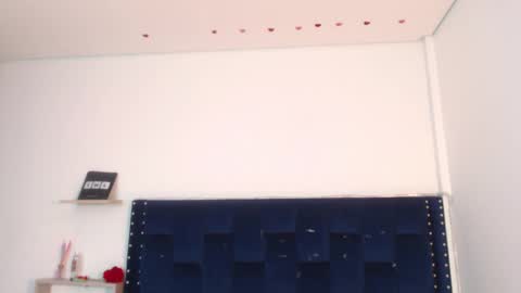 SARAHGIL online show from February 23, 2025, 1:53 pm