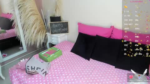 SaraAvila  online show from March 8, 2025, 7:31 pm