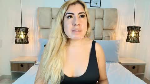 Snapshot of sarablonde_t chatting on May 11, 2026, 10:51 pm sarablonde_t online show from May 11, 2026, 10:51 pm