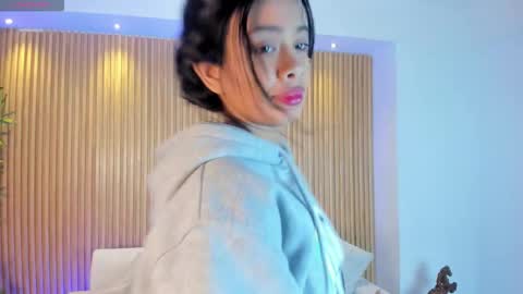 Snapshot of saracorraless chatting on September 30, 2025, 11:04 am Sara  Everyday From 1430 to 2130 Col Time online show from September 30, 2025, 11:04 am