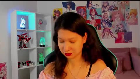 SaraDenars online show from November 28, 2025, 6:49 am