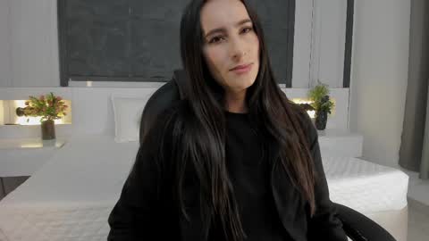  Sara Gomez  online show from April 16, 2026, 2:07 pm