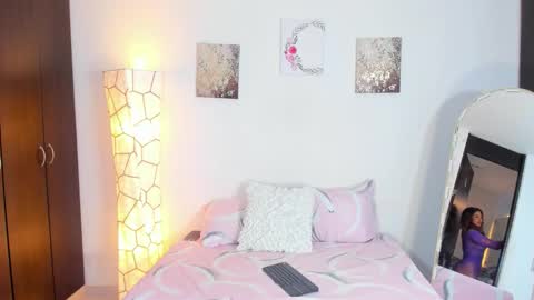 Snapshot of sarah__cinnamon chatting on February 10, 2026, 7:18 pm sarah cinnamon online show from February 10, 2026, 7:18 pm