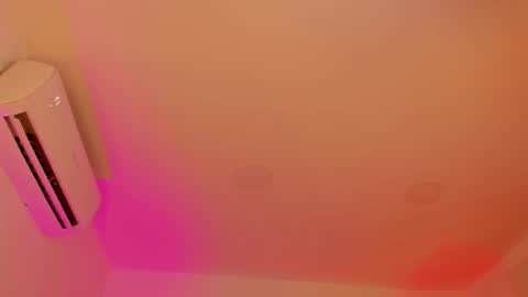 Sarah Bonneth online show from February 22, 2026, 11:53 am