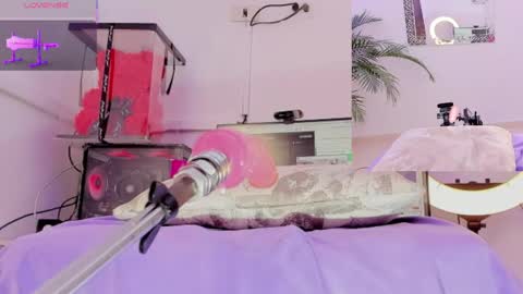 sarah_carter__ online show from May 18, 2026, 4:07 am