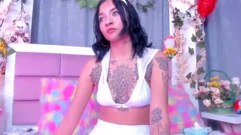 Snapshot of sarah_curtis chatting on February 26, 2026, 3:49 am Sarah online show from February 26, 2026, 3:49 am