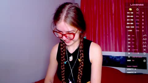 Snapshot of sarah_hs chatting on January 1, 2025, 11:38 am Sarah online show from January 1, 2025, 11:38 am