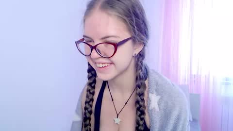 Sarah online show from November 6, 2025, 4:13 am