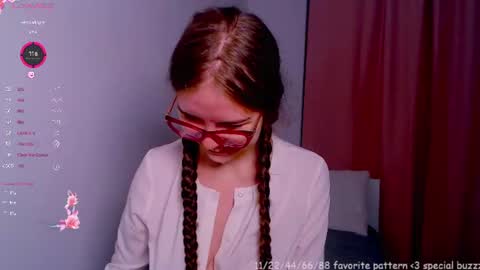 Sarah online show from June 14, 2026, 5:26 pm