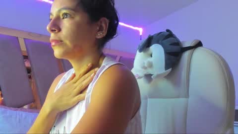 sarahhensoon online show from December 16, 2025, 11:15 am