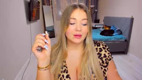 Sarah online show from February 17, 2026, 3:19 pm