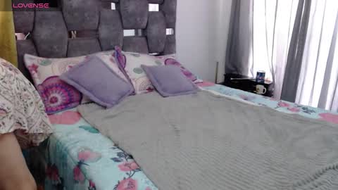 Lia online show from November 2, 2025, 3:58 pm