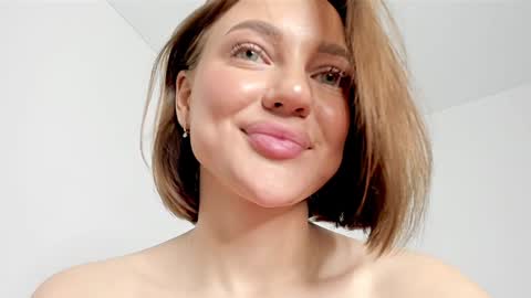 sarahphyllis online show from December 25, 2024, 11:20 pm