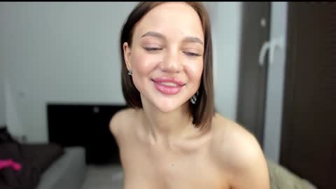 sarahphyllis online show from January 18, 2025, 11:33 pm