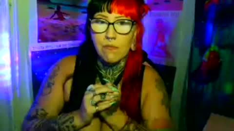 Snapshot of saraht666 chatting on July 18, 2026, 8:18 am Sarah T online show from July 18, 2026, 8:18 am