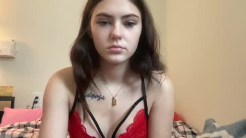SarahxOliver online show from December 23, 2024, 3:23 pm