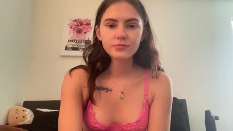 SarahxOliver online show from January 16, 2025, 3:35 pm