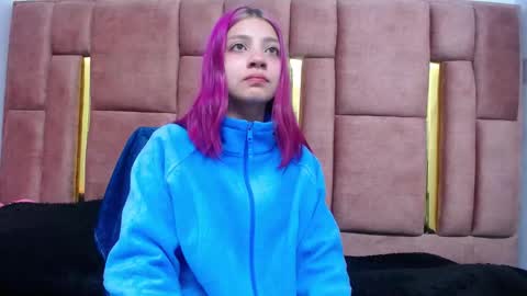 Snapshot of sarai_petite_ chatting on December 20, 2024, 8:49 am SARAI online show from December 20, 2024, 8:49 am