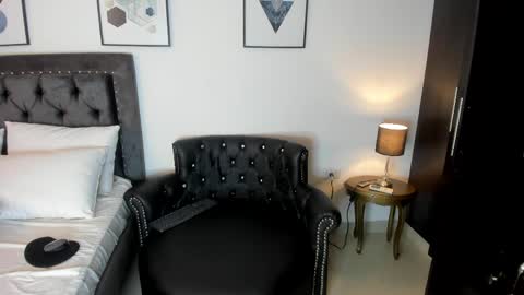 Snapshot of sarakush chatting on April 13, 2026, 12:43 pm Sara online show from April 13, 2026, 12:43 pm