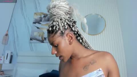 Sara Lewis online show from February 21, 2026, 10:38 am