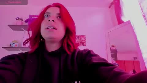 Snapshot of saralolo420 chatting on March 5, 2026, 4:58 pm sara online show from March 5, 2026, 4:58 pm