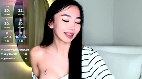 Mia online show from December 14, 2024, 7:07 am