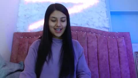 sarastonesx online show from January 31, 2025, 2:37 am