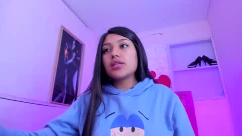 sarastonesx online show from October 9, 2025, 6:44 am