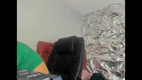 sarastonesx online show from January 13, 2026, 4:40 am