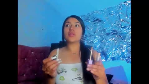 sarastonesx online show from February 6, 2026, 5:01 am