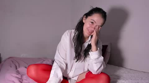 Sara   online show from February 17, 2026, 11:00 pm